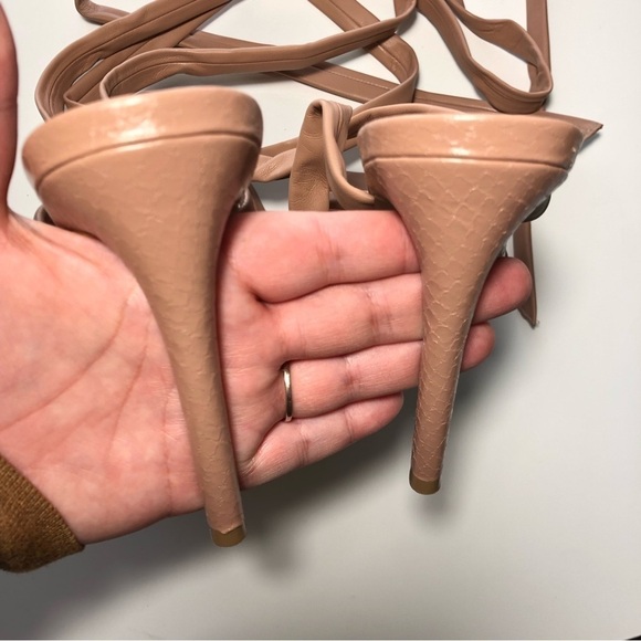 NEW Steve Madden Utilize Ankle Tie Sandals in Tan size 9.5 - Picture 9 of 12